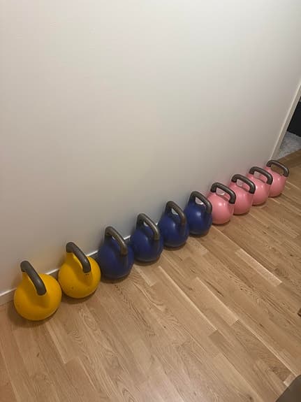 10 st Kettlebell Kings Competition Kettlebells 8 kg - 16 kg