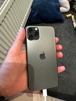 iPhone 11 Pro 256 GB  iOS 15.4 batteri 91% med nya tillbehör