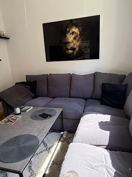 Grå hörnsoffa med schäslong