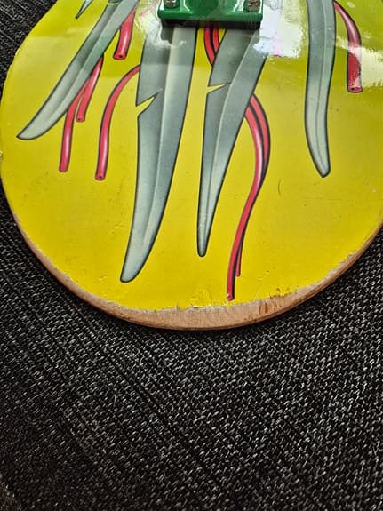Skateboard grön med motiv