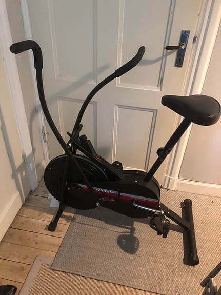 Trojan Wind Master motionscykel svart