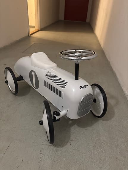 Sparkbil från Magni