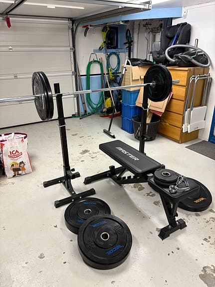 Master Olympic skivstång med bänk och vikter