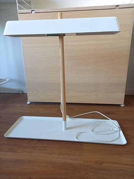 Fin och stilig växtbelysning med bricka