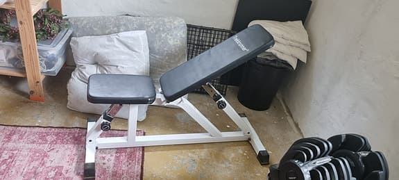 Trekkrunner justerbar träningsbänk och ställbara hantlar
