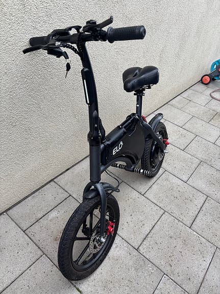 ELO elcykel hopfällbar svart
