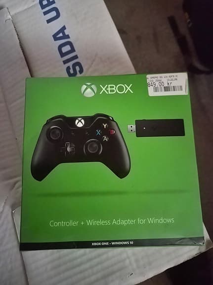 Xbox controller i väldigt bra skick!