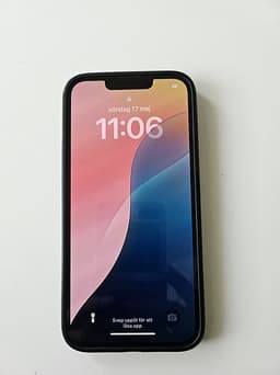 iPhone 13 svart 128 gb