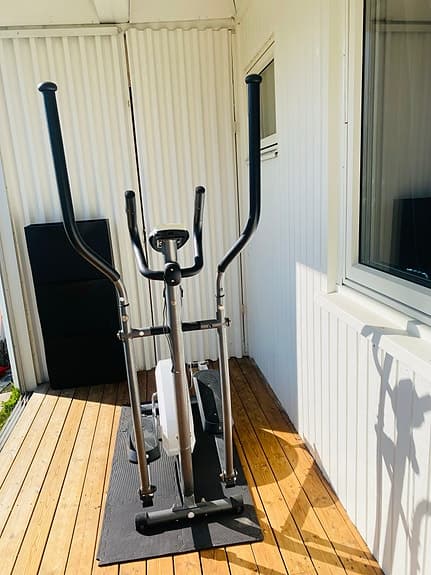 Crosstrainer,träningsdata,LCDskärm display,batteridriven