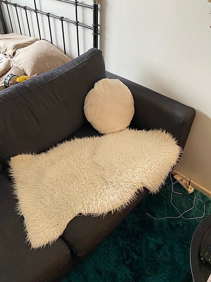 IKEA fårskinnsmatta vit + kudde