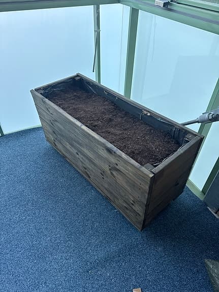 Trälåda / odlingslåda för balkong