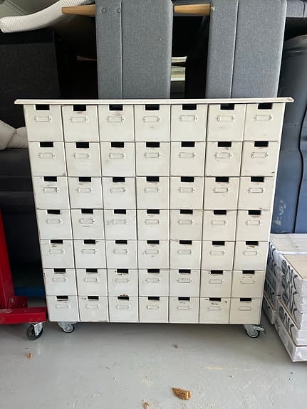 Lantlig Postbyrå pyssel postbox byrå med 49 lådor sömnad