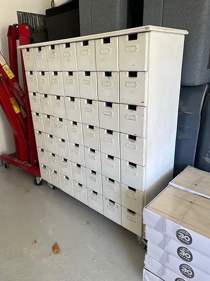 Lantlig Postbyrå pyssel postbox byrå med 49 lådor sömnad