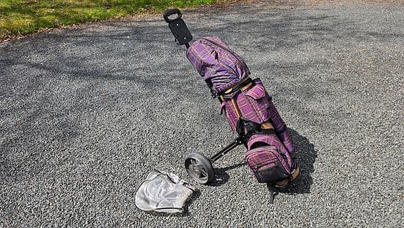 Golfvagn, bag och 12 st damklubbor