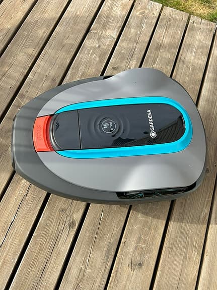 Gardena Smart SILENO City robotgräsklippare grå/blå