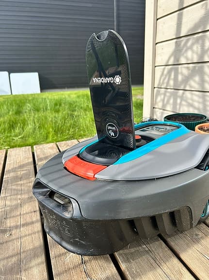 Gardena Smart SILENO City robotgräsklippare grå/blå