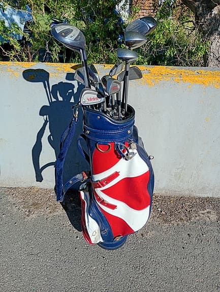 Golfset med Wilson och Spalding Klubbor