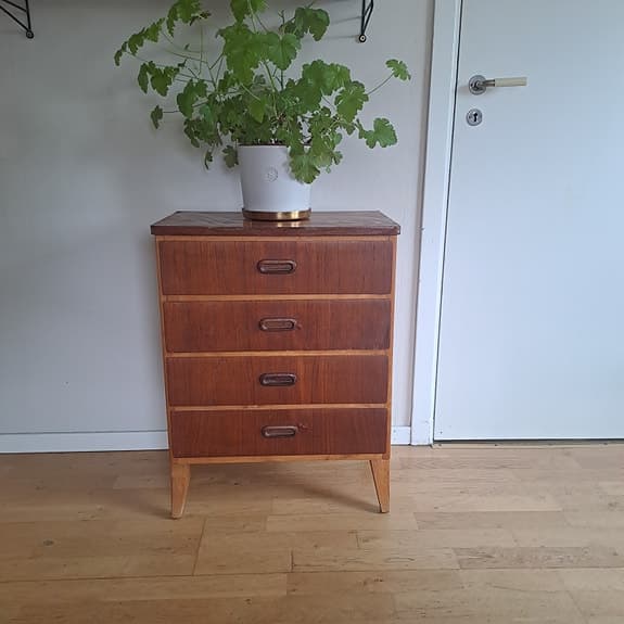 Fantastiskt retro byrå I teak 1950-tal