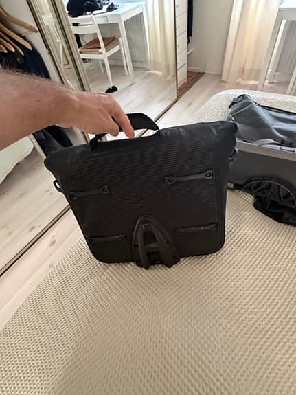 Brompton - resväska, väskor  och däck