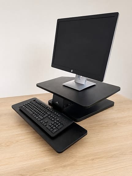 Höj och sänkbar datorbord