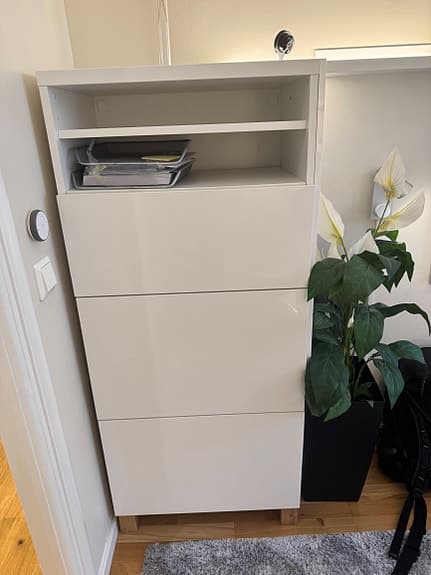 IKEA vit hög byrå med hyllor (140x40x40)