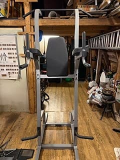 Multigym och dipsställning hemmagym