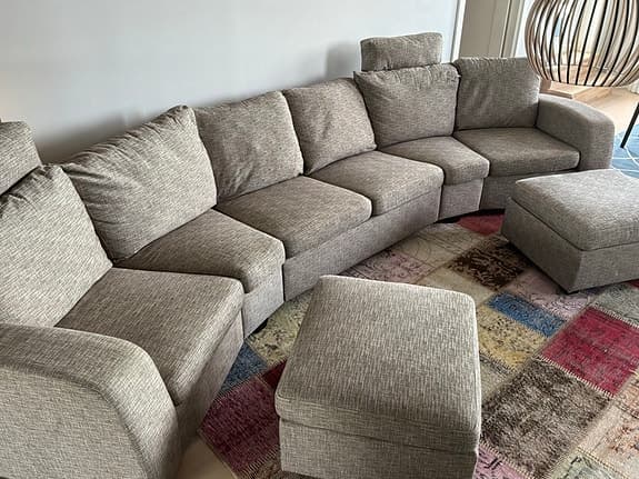 Stor soffa – perfekt till VM-fotboll och stora sällskap! 🛋️⚽