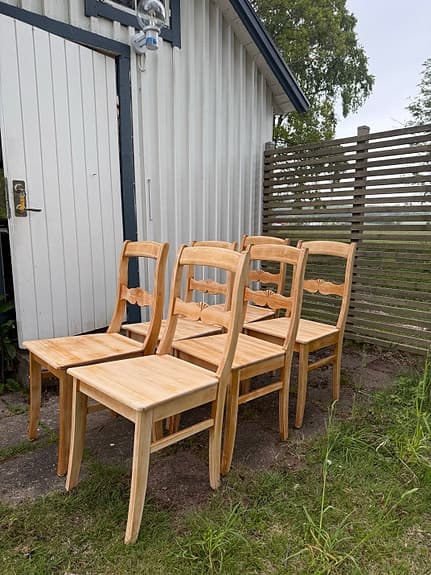 Matstolar i massiv björk