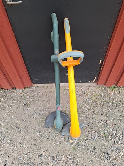 Stiga SGT 350 och Black & Decker Reflex grästrimmers