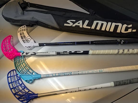 Salming innebandyklubbor med fodral