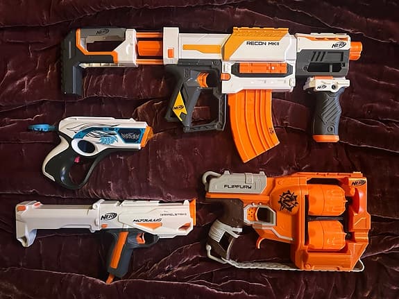 Nerf leksaksvapen blasters