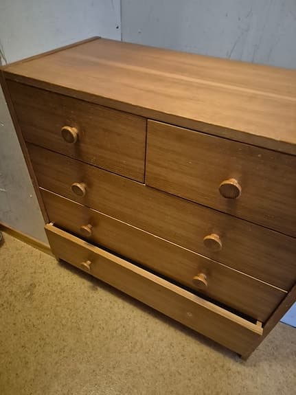 IKEA byrå med 3 lådor träfaner