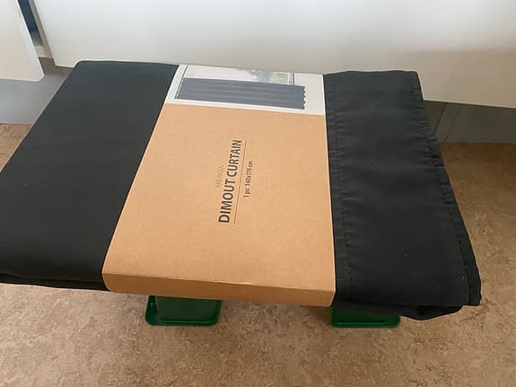 mörkläggningsgardin svart