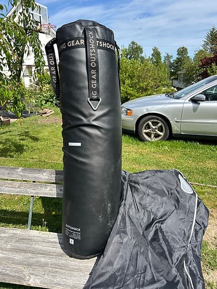 Outshock Punching Bag 500 Strike boxningssäck 120 cm svart