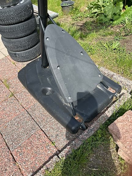 Spalding basketställning . Flyttbar och höj- och sänkbar.