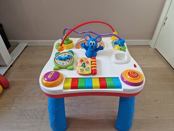 Altivitetsbord / leksaksbord