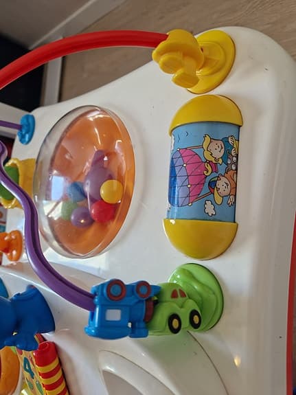 Altivitetsbord / leksaksbord