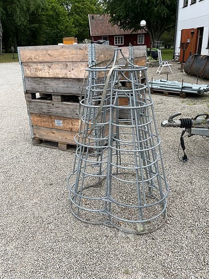 Galvat växtstöd, knopp finns att sätta upptill