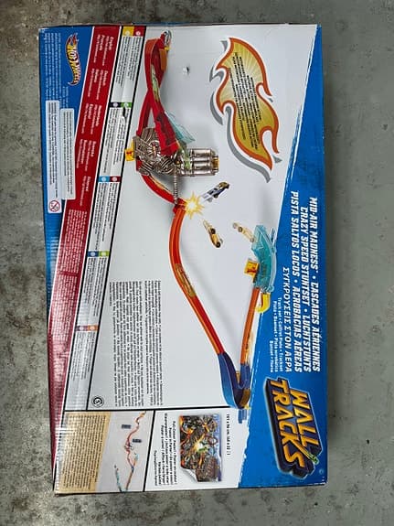 Hot Wheels Wall Tracks Mid-Air Madness & Boardwalk Blast