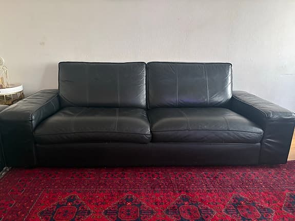 Två st Kivik 3-sits soffor i läder från IKEA