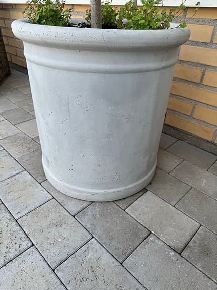 Stor kruka för uteplatsen