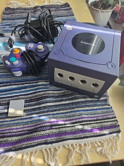 Nintendo GameCube spelkonsol med handkontroller