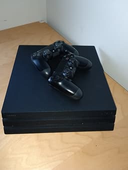 PS 4 PRO