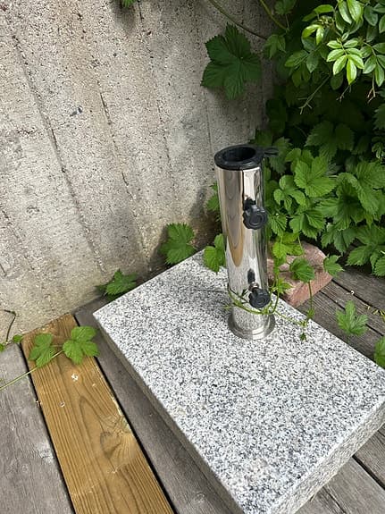 LOFT parasoll med granitfot