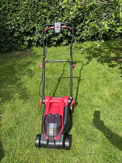 Batteridriven Gräsklippare som ny