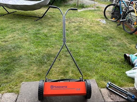 Husqvarna 54 handgräsklippare - sparsamt använd