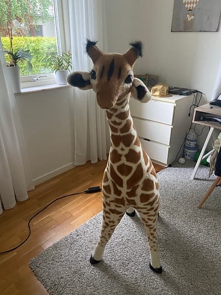Melissa & Doug giraff