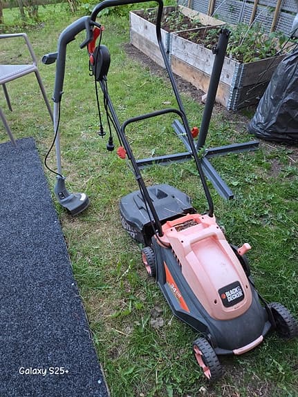 Black & Decker elektrisk gräsklippare och trimmer