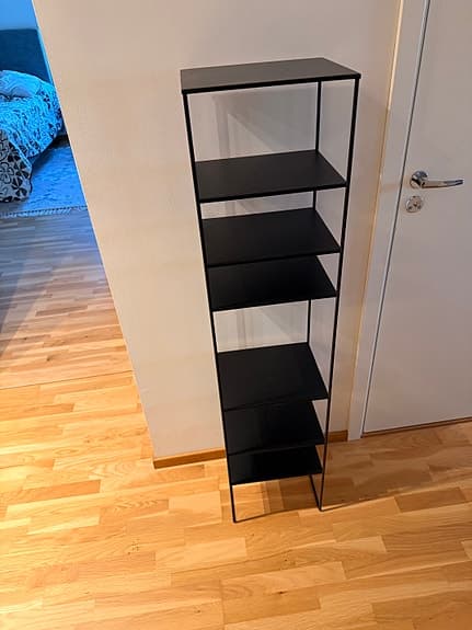 Mio hylla svart metall