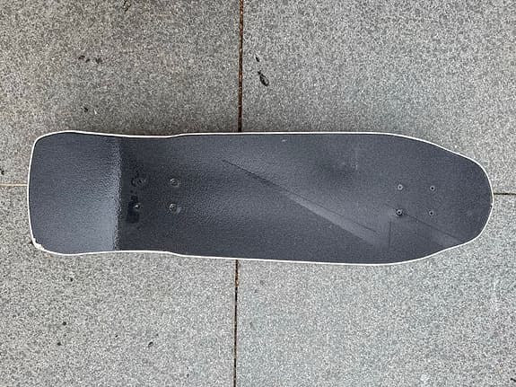 Skateboard med grafiskt motiv